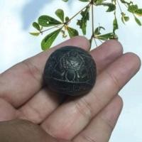 ราคา คตมะพร้าวแกะรูปพระราหูสลับรูปดอกบัวลายประจำยามหลวงพ่อปิ่นวัดศรีษะทองสภาพสวยด้านบนมีการเจิมทองคำเปลวแท้(มีจำนวนจำกัด) (22831601607)