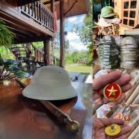 ราคา หมวกกะโล่ พลาสติก โบราณ(ทรงท่านขุน)สีครีม,สีเขียว ขนาดฟรีไซค์สายนัดคางปรับระดับได้ (15938813743)