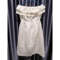 ราคา ชุดเดรสลูดไม้ เกาะไหล่ สีขาวครีม ลายปักดอกไม้ น่ารัก รอบอก34-38นิ้ว เอว26-32นิ้ว ยาว34นิ้ว (27456142626)