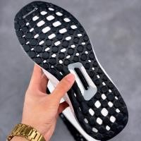 ราคา (ขายดี) Adidas Ultra Boost 4.0 รองเท้าวิ่งต้นฉบับสำหรับผู้หญิงและผู้ชายพร้อมกล่องรองเท้าผ้าใบสีขาวท (22763276271)