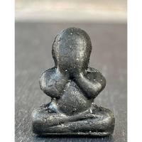 ราคา พระปิดตาหลวงปู่เอี่ยม ปฐมนาม วัดสพานสูง ปากเกร็ด นนทบุรี รุ่นเสาร์5 ซื้อที่ดินปี2567 เนื้อผงคลุกรัก พิมพ์เล็ก ขนาด1.7ซม. (29601093237)