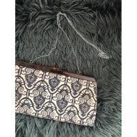 ราคา กระเป๋าครัชท์มือสองมีสายโซ่สะพาย (20326815690)
