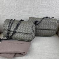 ราคา bottega foldover crossbody (8906208514)