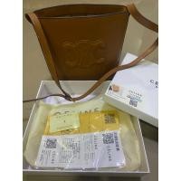 ราคา กระเป๋าcelineทรงถังใส่ของได้เยอะ (11599720447)