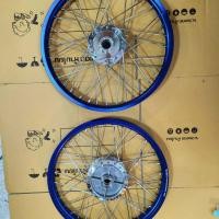 ราคา ชุดล้อ ล้อโล หน้าดิสหลังดั้ม ดุมเงา 1.40/1.40x17 เวฟ110i 2021 LED รุ่นเรือนไมล์ดิจิตอล สีน้ำเงิน (28566154667)