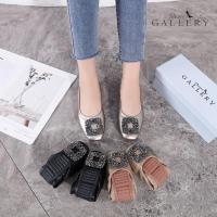 ราคา Shoes Gallery รองเท้าคัทชูเพื่อสุขภาพ หนังนิ่ม ใส่สบาย มียางยืดใส่แล้วกระชับเท้า พื้นรองเท้าบุฟองน้ำหนา นุ่มพิเศษ (16363514817)