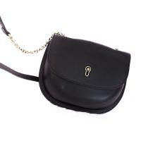 ราคา [กระเป๋ามือสอง] CHARLES & KEITH ของแท้!! ตำหนิรอยยับของหนัง! หนังPU 8.5นิ้ว สีดำ กระเป๋าสภาพดี กระเป๋าสะพายข้าง (9761881983)