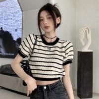 ราคา KaeKai พร้อมส่ง ครอป ไหมพรม เสื้อยืด คอกลม ผ้ายืด ปักลายดอกไม้ ตรงหน้าอก ใส่สบาย สไตล์เกาหลี (23663190392)