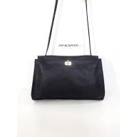 ราคา กระเป๋ามือสอง กระเป๋าหนังแท้ กระเป๋าครอสบอดี้ ซับในแบรนด์ สะอาด อะไหล่สีทอง สายปรับได้ แบรนด์ ANDIATA FINLAND DISIGN (14205484806)