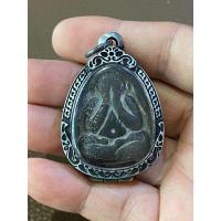 ราคา หลวงปู่โต๊ะจัมโบ้สองเนื้อใบรานพร้อมกรอบโบราณ (25710245834)