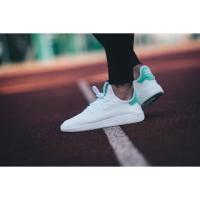 ราคา adidas Pharrell Williams Tennis HU ของใหม่ มือ 1 พร้อมส่ง (537431873)