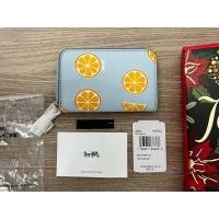 ราคา COACH ZIP AROUND COIN CASE กระเป๋าสตางค์ ขนาดเล็ก สีฟ้าพิมพ์ลายส้ม น่ารัก ใส่ธนบัตรได้(พับ) มีช่องใส่บัตร และช่องเหรียญ (29751028080)