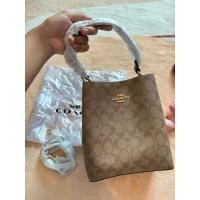 ราคา กระเป๋าแฟชั่น ทรงถัง กระเป๋าถือ คล้องแขน สะพายได้ crossbody ได้ (40558158296)