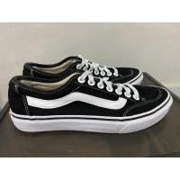 ราคา รองเท้าผ้าใบ size. 40/25cm.มือสองแท้ (24982471968)