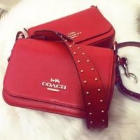 ราคา Coach Jess Messenger สีแดงสายหมุดเงิน สีสวยหายากค่ะ (7611242294)