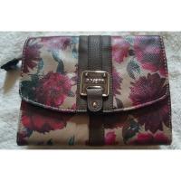 ราคา กระเป๋า Rosetti Mini Crossbody ของแท้ สภาพมือ 1 ** 169 บาท ส่งฟรี ** (7905283356)