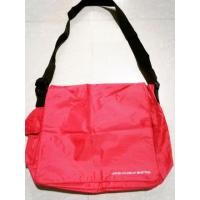 ราคา กระเป๋าแบรนด์ United colors of benetton สีแดง #ของใหม่ป้ายห้อย (1819489510)