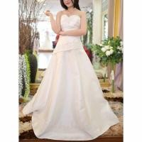 ราคา C050 ชุดเจ้าสาว ชุดแต่งงาน ชุดถ่ายพรี Size S (33-27-37) เกาะอก ซิปหลัง มือสองสภาพดี (5593118704)