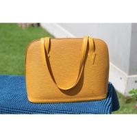 ราคา กระเป๋าหลุยส์ แท้ Louis Vuitton Tote Lussac Yellow (1125038985)