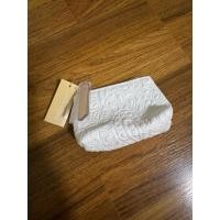 ราคา กระเป๋าใบเล็ก ใส่เครื่องสำอาง ESTEE LAUDER ของใหม่แท้ 100% (29052172591)