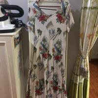 ราคา เดรสยาวลายต้นมะพร้าวและดอกไม้ (2438388451)