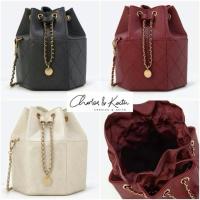 ราคา NEW! Charles &Keith Boxy Bucket Bag 2016 (13970972)