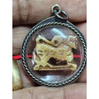 ราคา สิงห์เขี้ยวแกะ ของหลวงพ่อเดิมวัดหนองโพจังหวัดนครสวรรค์ ขนาด 1 นิ้วใส่กรอบ เงิน (27338072763)