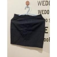 ราคา Playhound กระโปรงสั้นสีดำ (16257447540)