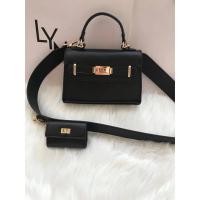 ราคา กระเป๋าสะพายข้าง LYN เเบบคู่ หน้าเข็มขัด มาพร้อมกระเป๋าตังค์ใบเล็ก 1 ใบ (12671651897)