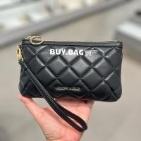 ราคา CHARLES & KEITH ( รับโค้ดลด30% ) CK6-20681130 กระเป๋าสตางค์มีสายคล้องมือ ของแท้จากช็อป100% (24879014955)
