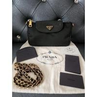 ราคา Used in good condition Prada with Crossbody Strap แท้ปี13อะไหล่ทองวิ้งวิ้บ ใบนี้คินิโมโต๊ะสวยยยกริป (25791540538)