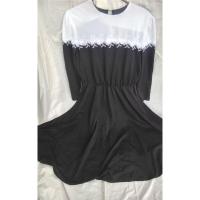 ราคา เดรสสีดำแขนยาว ไหล่และคอแต่งลูกไม้สีขาว คอกลม เดรสดึไซน์สวยหวานน่ารัก (22786835198)