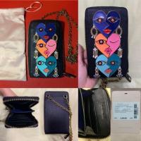 ราคา Use lyn around กระเป๋าถือ หรือสะพายได้ กระเป๋าใส่บัตร ใส่เงิน ไม่มีตำหนิ น่ารักเกร๋ๆ ใส่ไอโฟน xr ได้ค่ะ ของแท้ (3118532357)