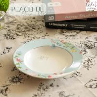 ราคา Violet Flamingo จานก้นลึก รุ่น Peaceful จานสีขาวขอบสีฟ้าลายดอกไม้แสนหวาน ขนาด 9 นิ้ว (29607261116)