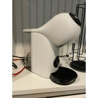 ราคา KRUPS NESCAFE Dolce Gusto เครื่องชงกาแฟชนิดแคปซูล Genio S รุ่น KP240 (สภาพเหมือนใหม่) (29274964960)