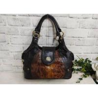 ราคา กระเป๋าหนังแท้ Pierre Cardin 3ช่องหลัก กลางซิป หลัง1ช่อง ราคา : 890 กว้าง 12นิ้ว สูง 7.5นิ้ว ฐาน 5.5นิ้ว (26780152141)
