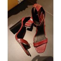 ราคา รองเท้าส้นสูง CPS แท้ (มีถุงให้) Size.38 (มือสอง ของแม่ค้าเองค่ะ) (15381272083)
