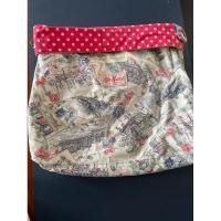 ราคา แท้ % กระเป๋า Cath kidston reversible messenger bag มือสอง สภาพดี ใช้ได้สองด้าน (25760908367)