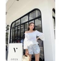 ราคา เสื้อปาดไหล่แขนกระดิ่ง ฉลุลูกไม้ (3464793263)