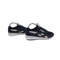 ราคา รองเท้าผ้าใบมือสองยี่ห้อ reebok size 40 (27824695994)