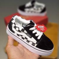 ราคา Vans Old Skool Chess Black White Tali รองเท้าเด็ก (26112524241)