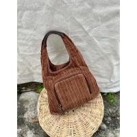 ราคา ♥️ กระเป๋ามือสองสภาพดีมาก ลูกฟูกแบบหิ้วเก๋ๆ ♥️ (21390801288)