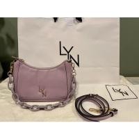 ราคา กระเป๋า LYN คอลใหม่ จากช้อปแท้100% จากราคา 2,790 ขาย 1,800 (21653296972)