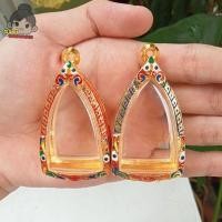 ราคา กรอบพระ กรอบพระชุบทอง | ใส่รูปหล่อพระชินราชใหญ่ อินโดจีน | กว้าง2.7*สูง4.4ซม.(ขนาดจอกระจก) (25150181406)