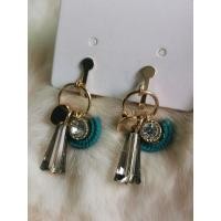 ราคา ต่างหูหนีบห้อยระย้าคริสตัลสีเทา​ ตัวเรือนสีทองเงา (5662073626)