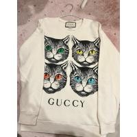 ราคา เสื้อสเวตเตอร์สีครีมงานเเบรนGucciแท้ พร้อมส่งฟรีไซส์ อก44ยาว28 มือ2 (27330512272)