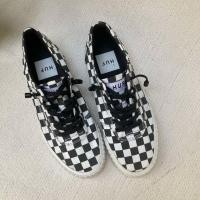 ราคา HUF SHOES Condition: 9/10 สภาพดีไม่มีตำหนิ ผ้าใบยังขาวสีไม่ตกครับ (29276327998)