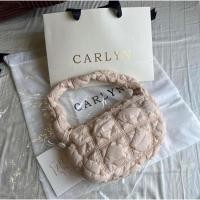 ราคา Carlyn soft mini Ivory ป้ายห้อย ของแท้ 100% อุปกรณ์ครบ มือ 1 ไม่เคยใช้งานคะ (23571527970)