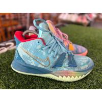 ราคา รองเท้าบาสมือสองของแท้ งานเดิมๆ พื้นเดิมไม่แข็ง สีสวยมาก เบอร์ 39 ยาว 24 ซม. ข้างละสี (24942031950)