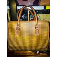 ราคา กระเป๋าถืองานแบรนด์ CAPACCI แท้ 100% (4648239580)